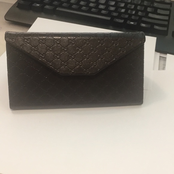 Authentic Gucci sunglasses - Picture 7 of 8